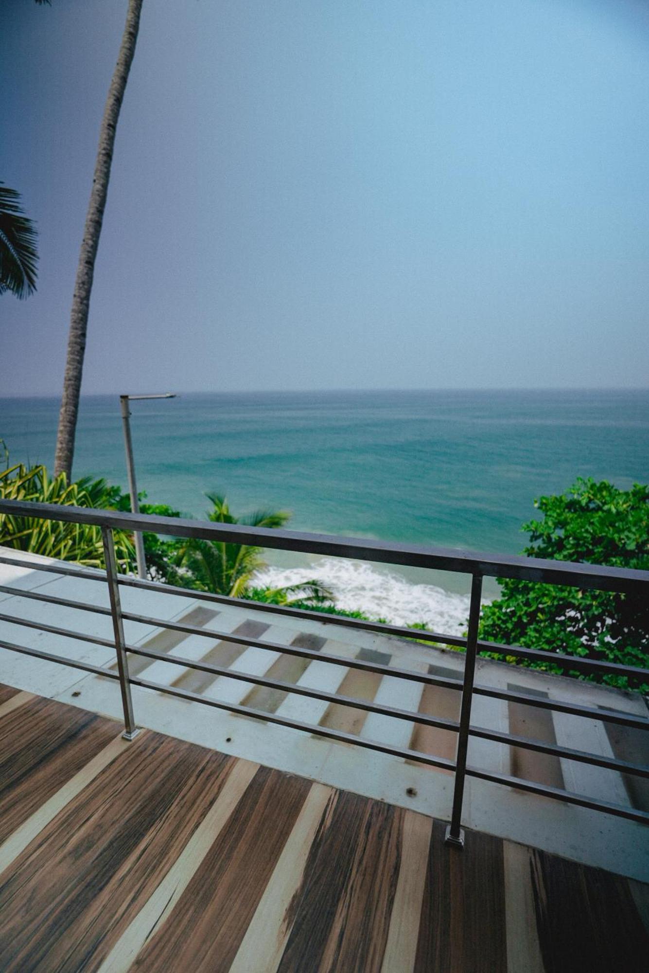 Clafouti Beach Resort - A Seafacing Resort Varkala Exterior photo