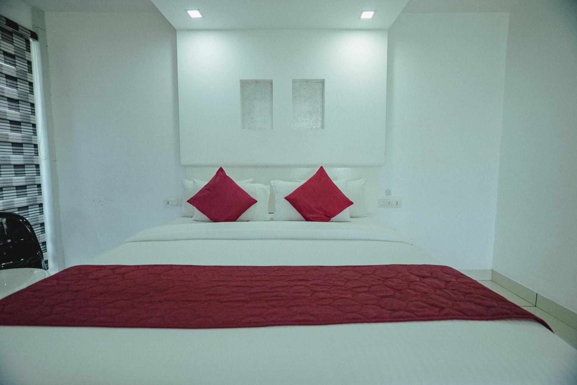 Clafouti Beach Resort - A Seafacing Resort Varkala Exterior photo