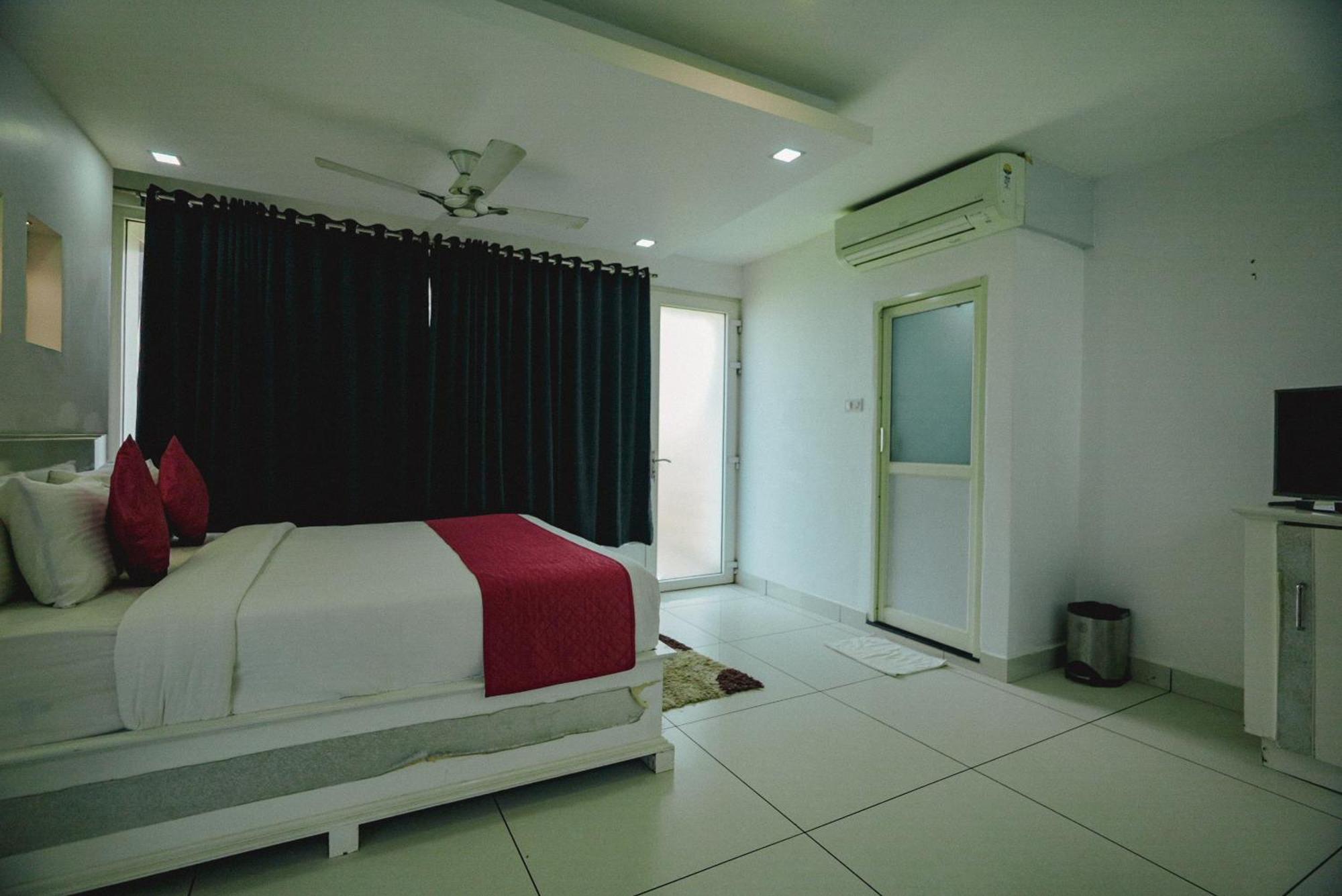 Clafouti Beach Resort - A Seafacing Resort Varkala Exterior photo