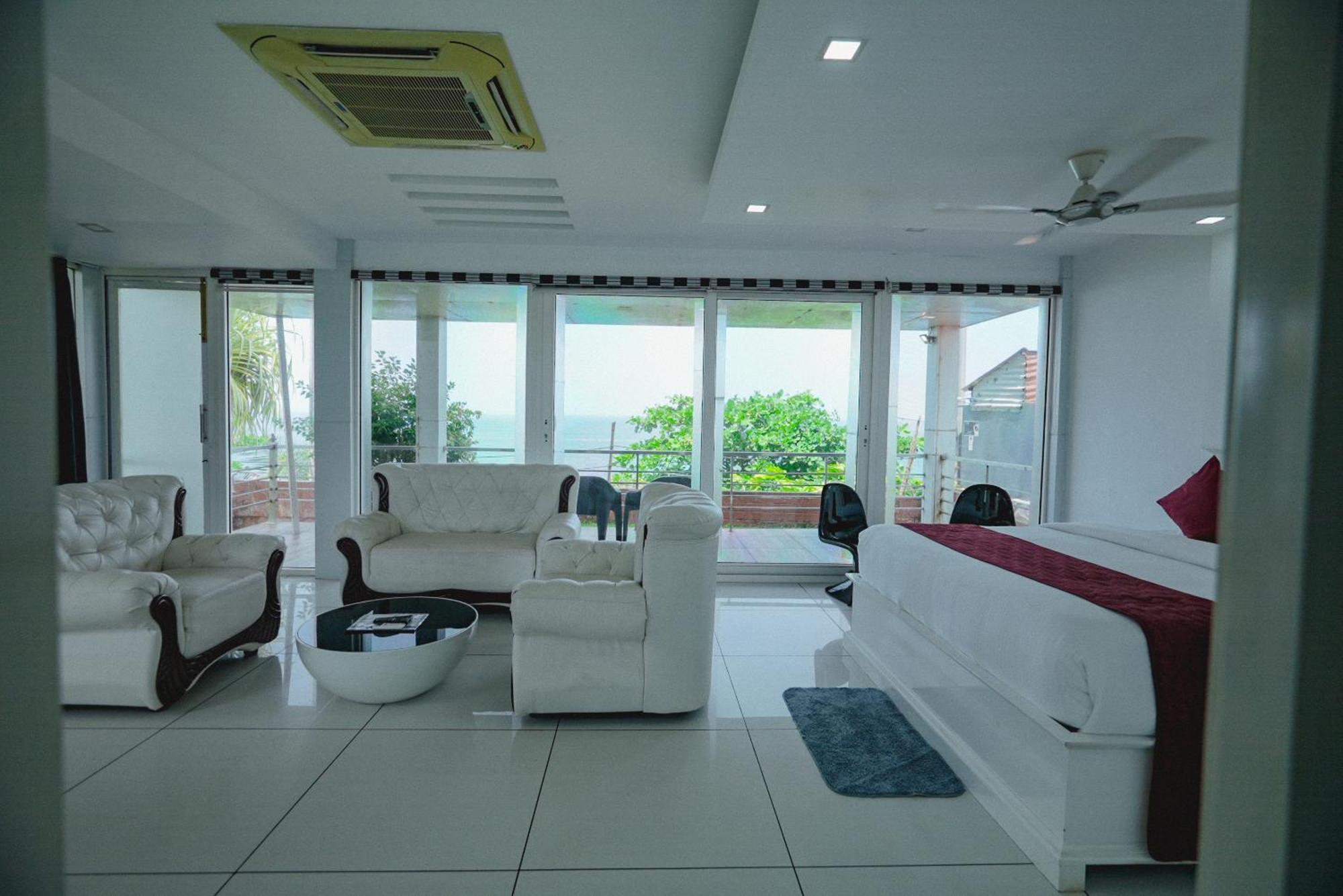 Clafouti Beach Resort - A Seafacing Resort Varkala Exterior photo