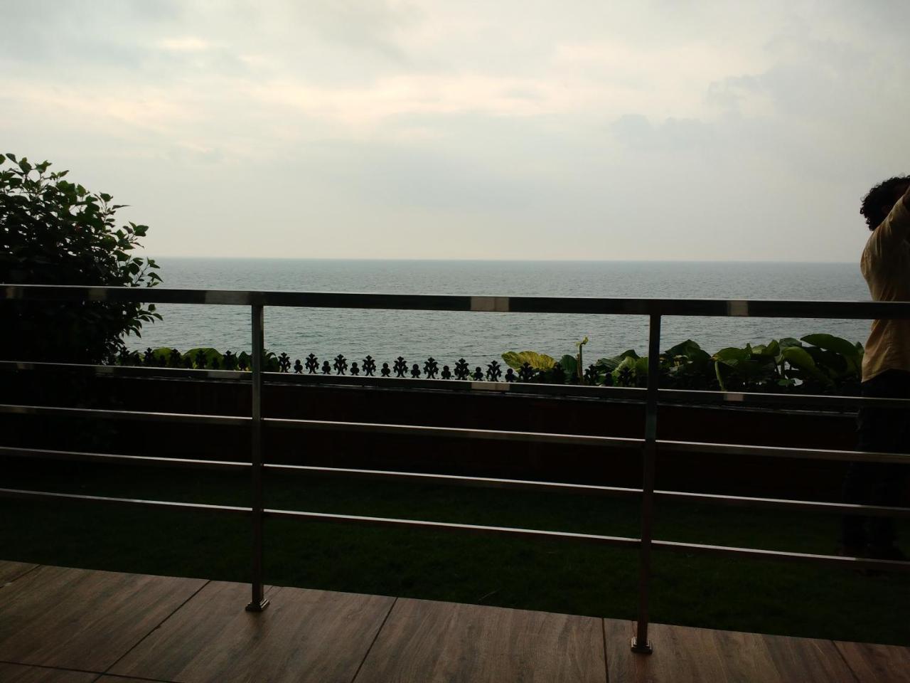 Clafouti Beach Resort - A Seafacing Resort Varkala Exterior photo